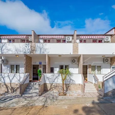Villa Heidi Umag Exterior photo